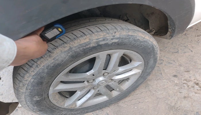 2023 Renault TRIBER RXZ DUAL TONE, Petrol, Manual, 46,912 km, tyre