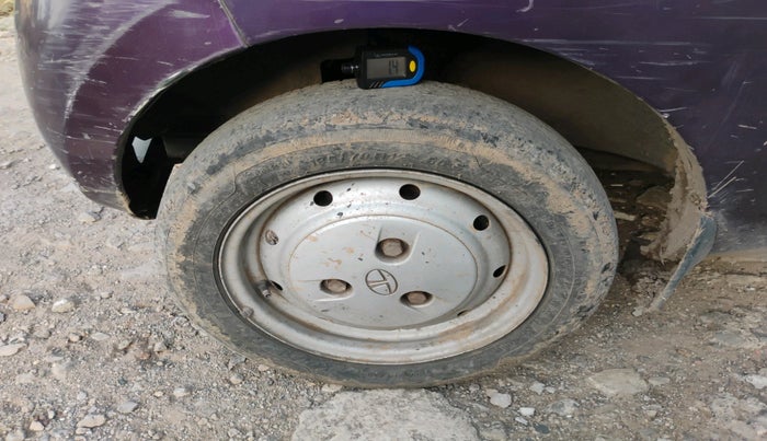 2016 Tata Nano EMAX XM CNG, CNG, Manual, 28,016 km, tyre