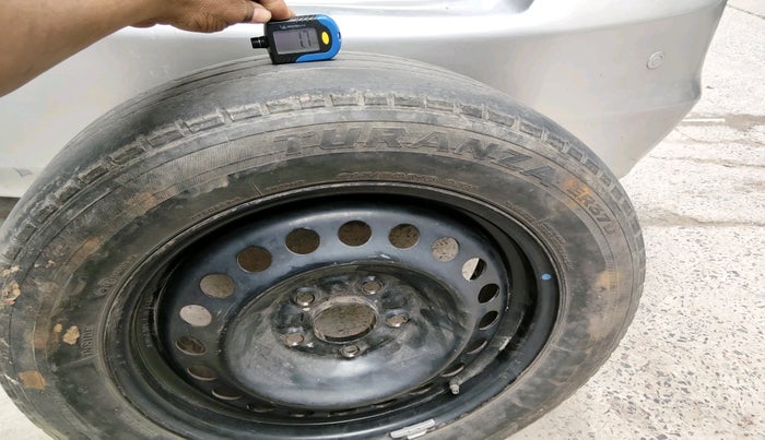 2011 Honda Accord 2.4L I-VTEC MT, Petrol, Manual, 90,177 km, tyre