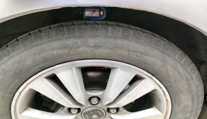 2011 Honda Accord 2.4L I-VTEC MT, Petrol, Manual, 90,177 km, tyre