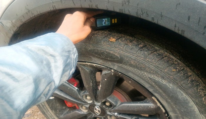 2015 Hyundai Creta SX PLUS 1.6 PETROL, Petrol, Manual, 83,646 km, tyre