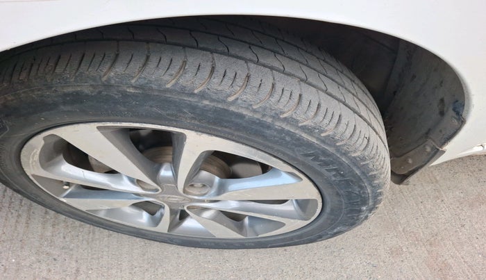 2017 Hyundai Elite i20 ASTA 1.2 DUAL TONE, Petrol, Manual, 97,990 km, tyre