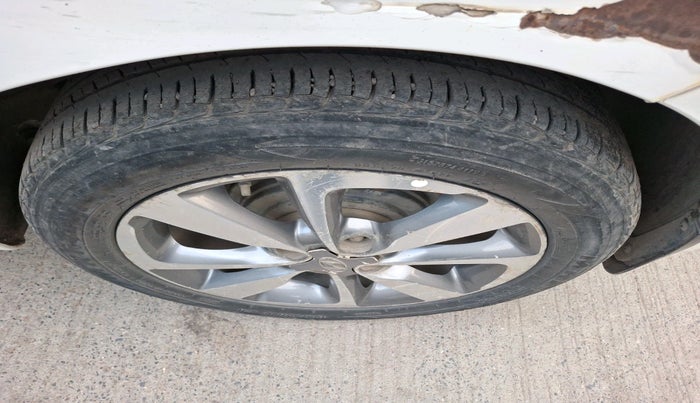 2017 Hyundai Elite i20 ASTA 1.2 DUAL TONE, Petrol, Manual, 97,990 km, tyre