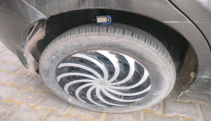 2017 Maruti Baleno DELTA PETROL 1.2, Petrol, Manual, 76,315 km, tyre