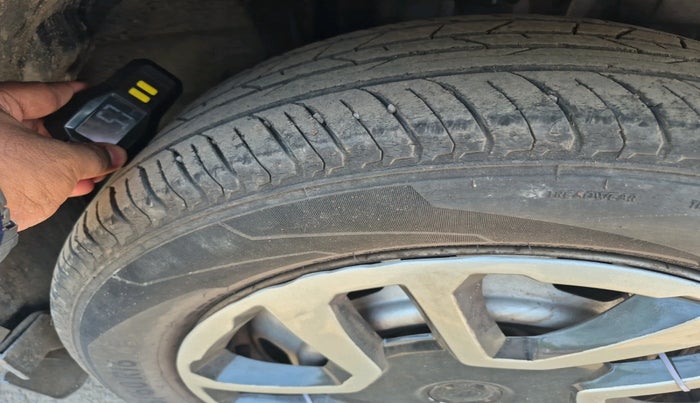 2021 Nissan MAGNITE XE, Petrol, Manual, 14,720 km, tyre