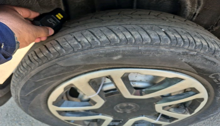 2021 Nissan MAGNITE XE, Petrol, Manual, 14,720 km, tyre