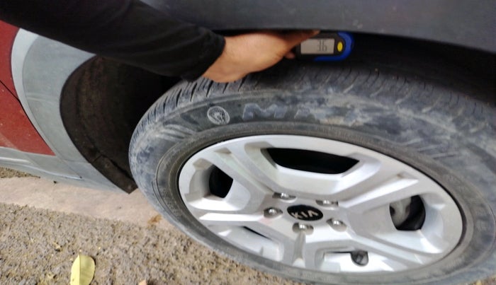 2020 KIA SONET HTX 1.0 IMT, Petrol, Manual, 65,687 km, tyre