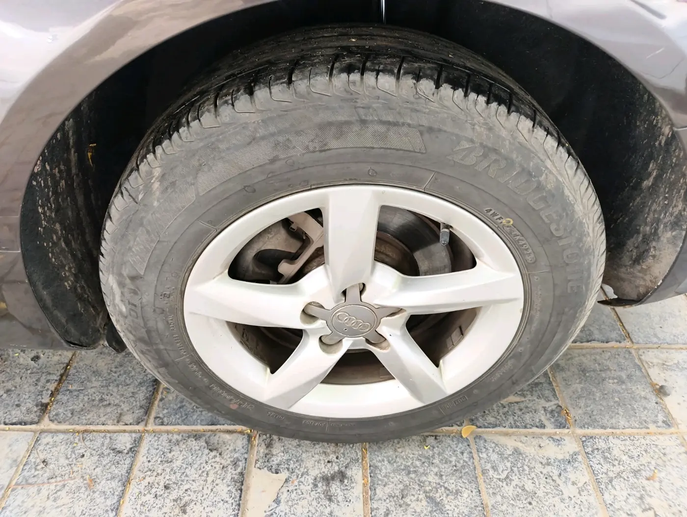 2012 Audi A4 2.0 TDI Multitronic, Diesel, Automatic, 1,44,139 km, tyre
