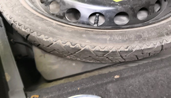 2012 Audi A4 2.0 TDI Multitronic, Diesel, Automatic, 1,44,139 km, tyre