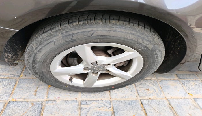 2012 Audi A4 2.0 TDI Multitronic, Diesel, Automatic, 1,44,139 km, tyre