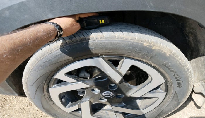 2024 Nissan MAGNITE XV MT, Petrol, Manual, 36,622 km, tyre