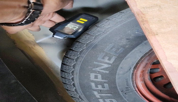 2024 Nissan MAGNITE XV MT, Petrol, Manual, 36,622 km, tyre