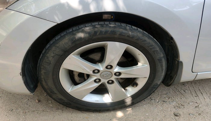 2013 Hyundai New Elantra 1.8 SX AT VTVT, Petrol, Automatic, 74,341 km, tyre