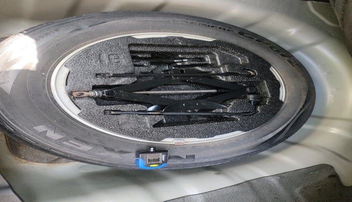 2013 Hyundai New Elantra 1.8 SX AT VTVT, Petrol, Automatic, 74,341 km, tyre