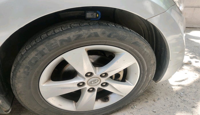 2013 Hyundai New Elantra 1.8 SX AT VTVT, Petrol, Automatic, 74,341 km, tyre