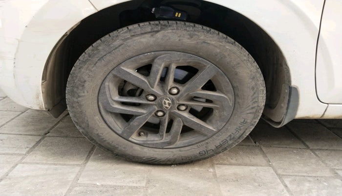 2021 Hyundai GRAND I10 NIOS SPORTZ 1.2 KAPPA VTVT CNG, CNG, Manual, 20,607 km, tyre