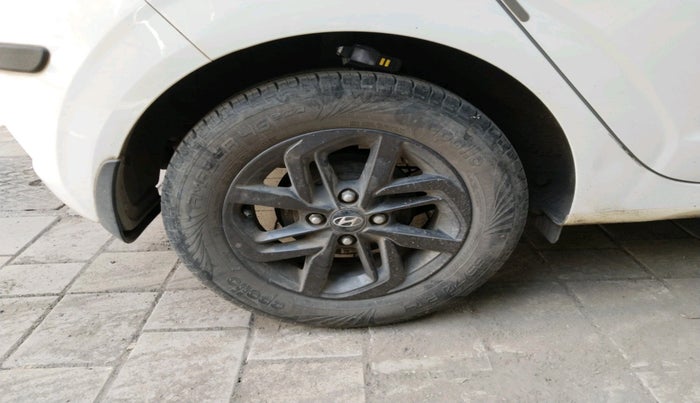 2021 Hyundai GRAND I10 NIOS SPORTZ 1.2 KAPPA VTVT CNG, CNG, Manual, 20,607 km, tyre