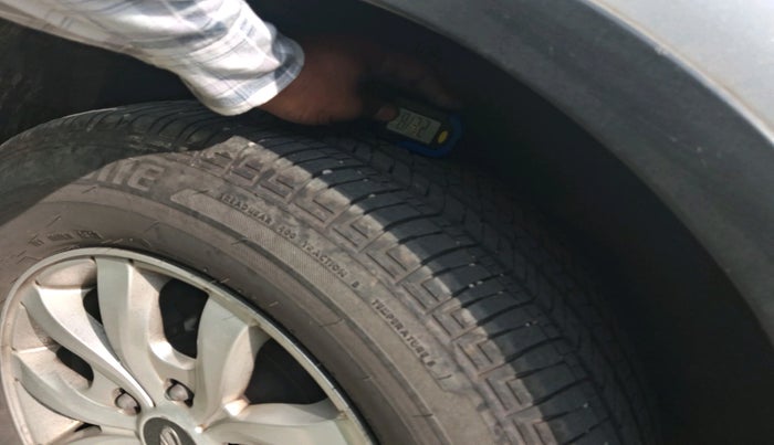 2016 Mahindra XUV500 W10, Diesel, Manual, 98,383 km, tyre