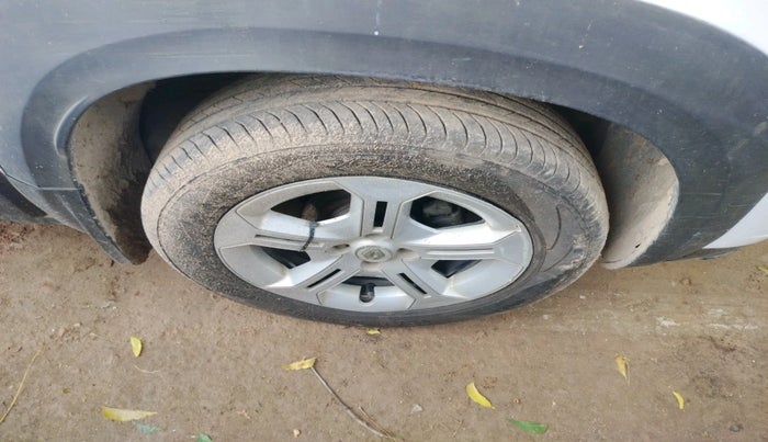 2022 Renault Kiger RXT MT, Petrol, Manual, 64,683 km, tyre