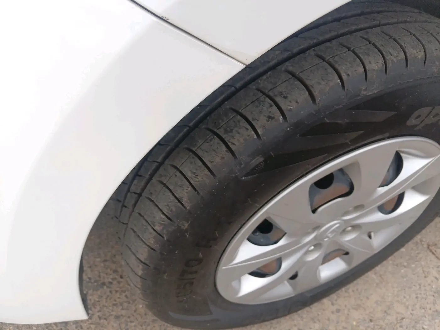 2018 Hyundai Elite i20 SPORTZ 1.2, Petrol, Manual, 1,18,883 km, tyre