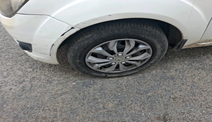 2011 Ford Figo ZXI 1.2 PETROL, Petrol, Manual, 79,491 km, tyre