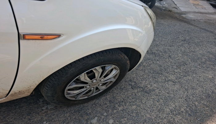 2011 Ford Figo ZXI 1.2 PETROL, Petrol, Manual, 79,491 km, tyre