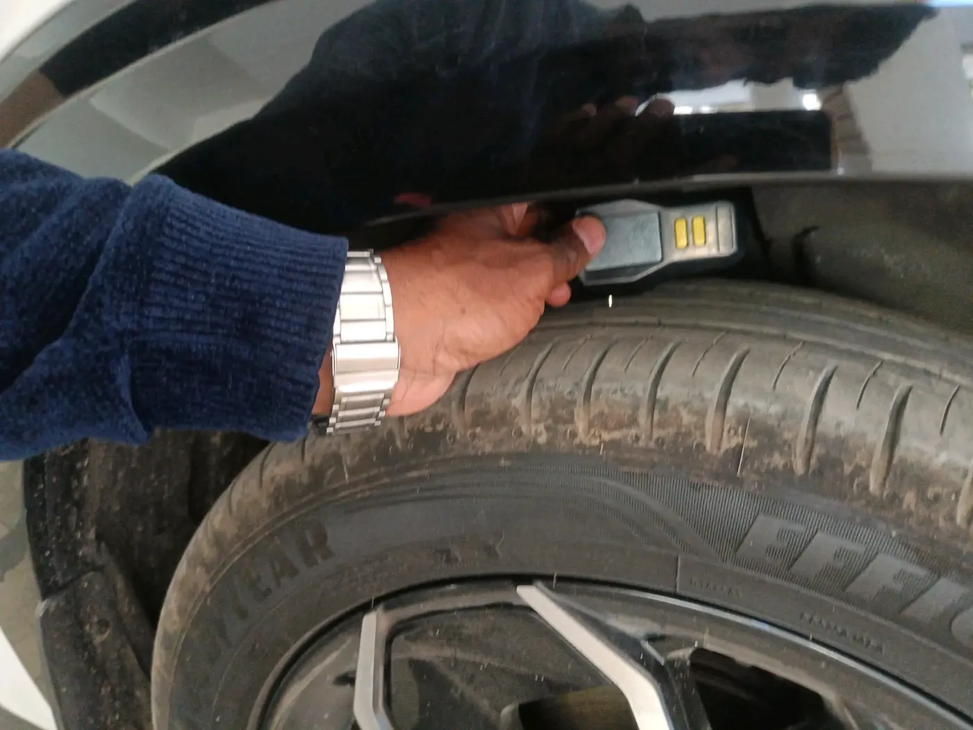 2025 Tata Curvv Accomplished Plus A 1.5 Diesel 7DCA, Diesel, Automatic, 16,558 km, tyre