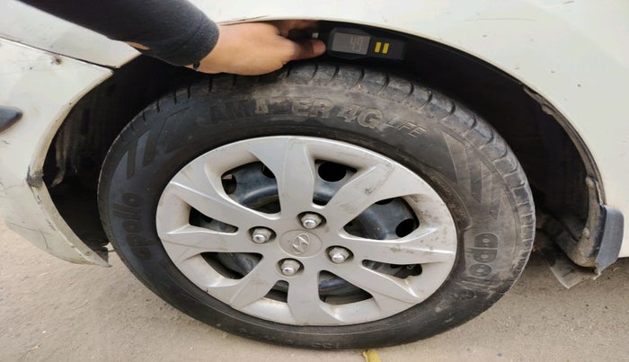 2016 Hyundai Eon MAGNA +, CNG, Manual, 1,23,640 km, tyre