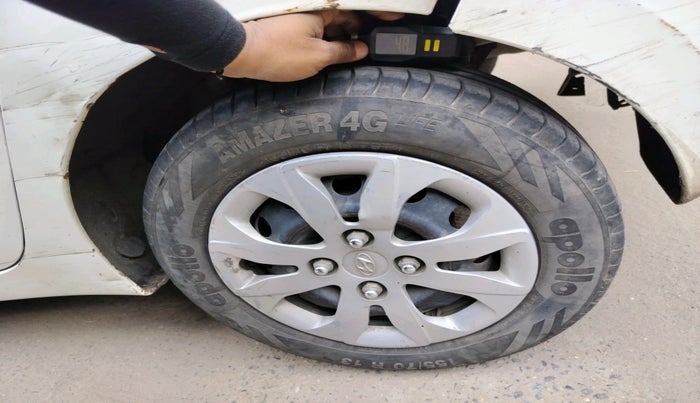 2016 Hyundai Eon MAGNA +, CNG, Manual, 1,23,640 km, tyre