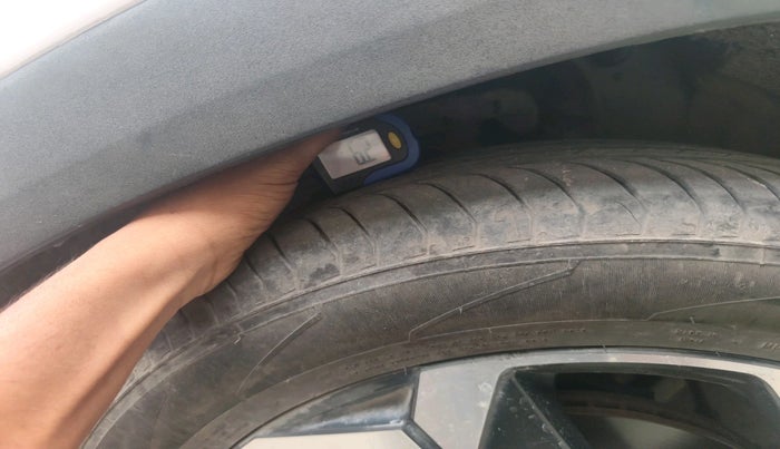 2022 Hyundai ALCAZAR PLATINUM(O) 7STR 1.5 AT, Diesel, Automatic, 60,251 km, tyre