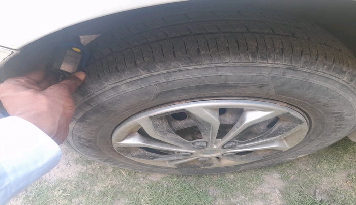 2015 Maruti Swift VDI, Diesel, Manual, 1,27,049 km, tyre