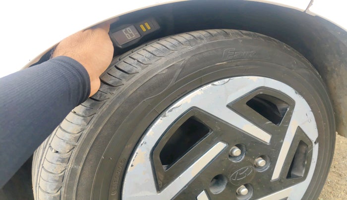 2023 Hyundai AURA S 1.2 CNG, CNG, Manual, 1,02,971 km, tyre