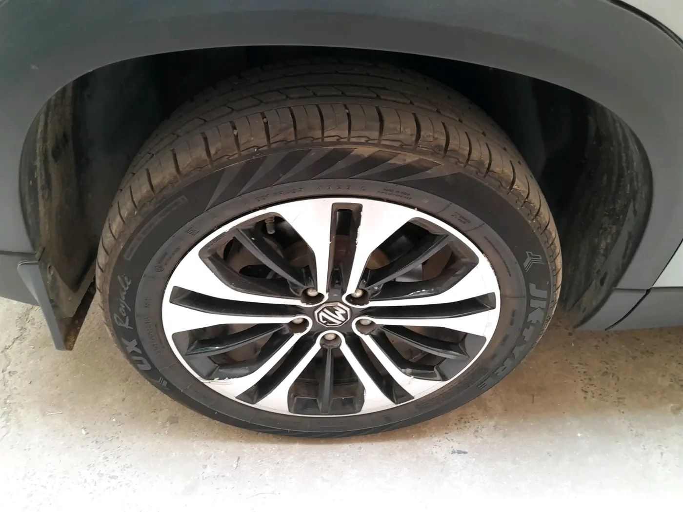 2021 MG HECTOR SHARP 1.5 DCT PETROL, Petrol, Automatic, 62,342 km, tyre
