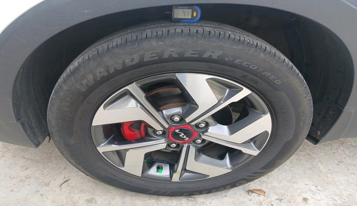 2021 KIA SONET GTX PLUS 1.0 DCT, Petrol, Automatic, 1,09,519 km, tyre