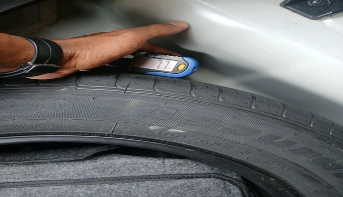 2021 KIA SONET GTX PLUS 1.0 DCT, Petrol, Automatic, 1,09,519 km, tyre