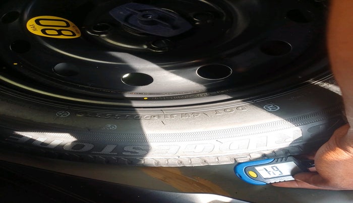 2022 Maruti Swift ZXI PLUS AMT, Petrol, Automatic, 35,297 km, tyre