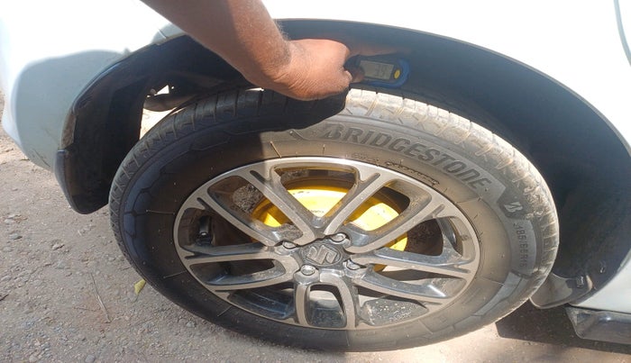 2022 Maruti Swift ZXI PLUS AMT, Petrol, Automatic, 35,297 km, tyre