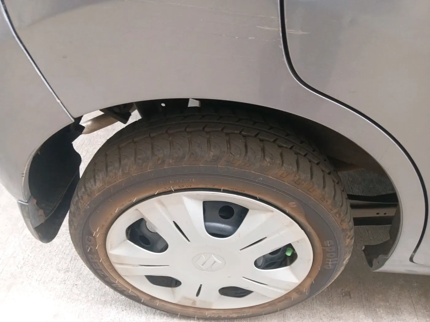2017 Maruti Wagon R 1.0 VXI, Petrol, Manual, 65,507 km, tyre