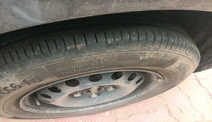 2017 Maruti Swift VXI, Petrol, Manual, 98,290 km, tyre