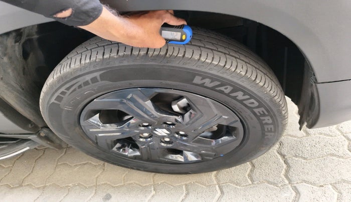 2024 Maruti BREZZA ZXI S-CNG, CNG, Manual, 14,786 km, tyre