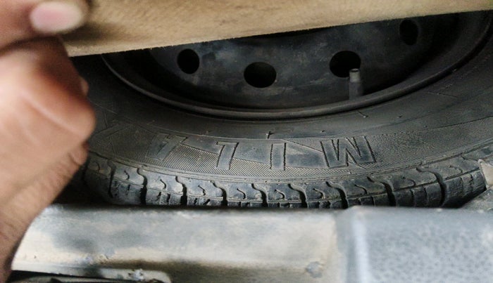 2012 Maruti Alto 800 LX, Petrol, Manual, 1,08,849 km, tyre