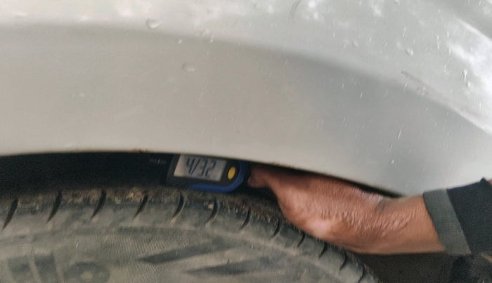 2012 Maruti Alto 800 LX, Petrol, Manual, 1,08,849 km, tyre