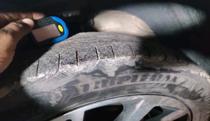 2019 Volkswagen Polo COMFORTLINE 1.0L MPI, Petrol, Manual, 82,204 km, tyre