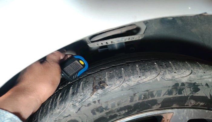 2019 Volkswagen Polo COMFORTLINE 1.0L MPI, Petrol, Manual, 82,204 km, tyre