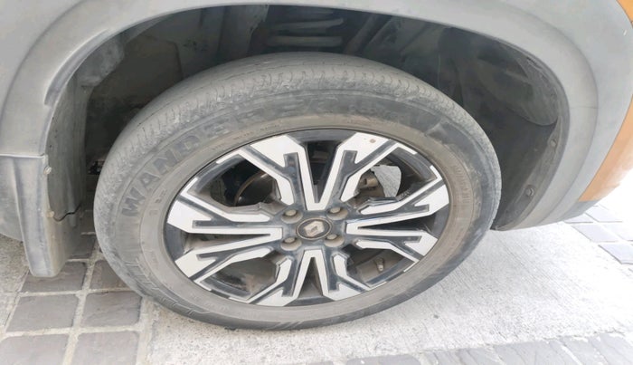 2022 Renault Kiger RXZ AMT DUAL TONE, Petrol, Automatic, 59,348 km, tyre