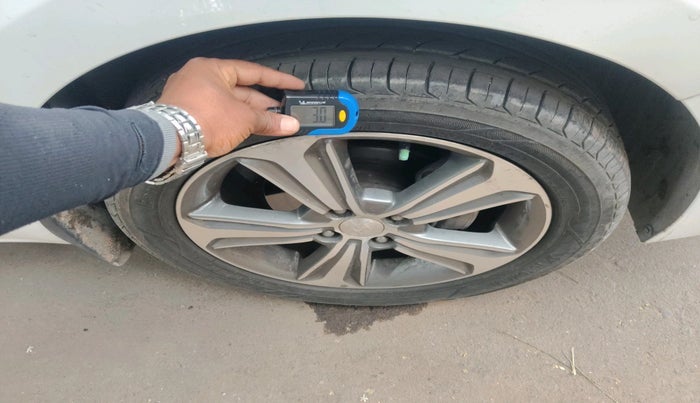 2019 Hyundai Verna 1.6 VTVT SX O, Petrol, Manual, 84,577 km, tyre