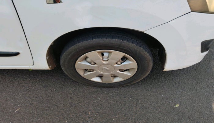 2013 Maruti Wagon R 1.0 LXI, Petrol, Manual, 87,506 km, tyre