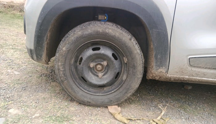 2017 Renault Kwid RXT 1.0, Petrol, Manual, 86,742 km, tyre