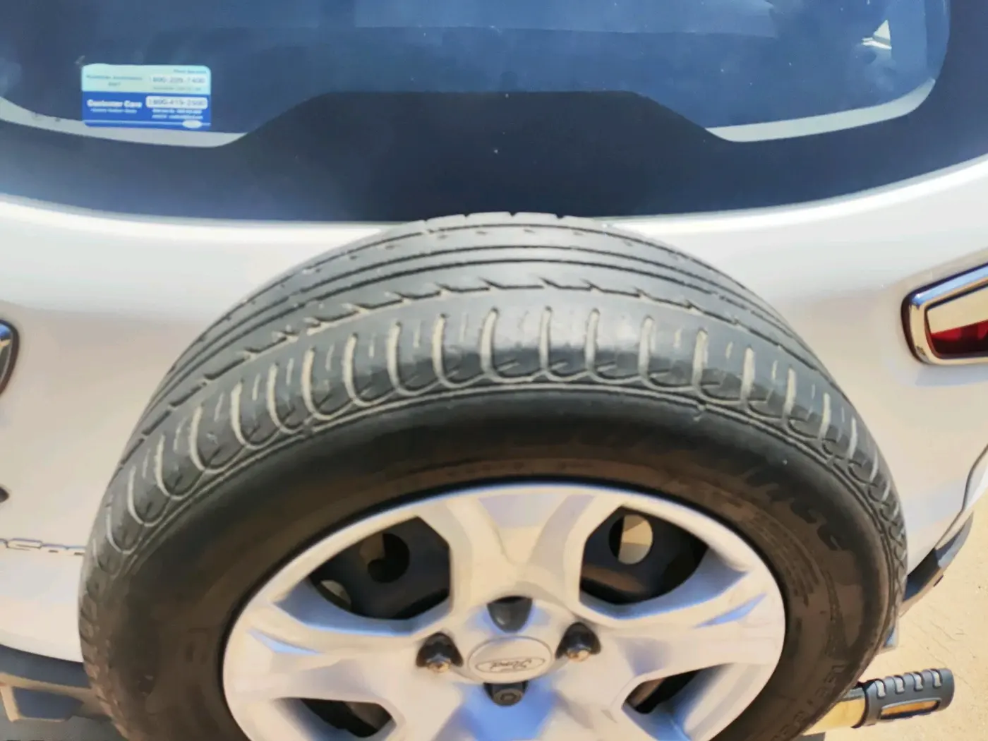 2014 Ford Ecosport AMBIENTE 1.5L PETROL, Petrol, Manual, 5,30,000 km, tyre