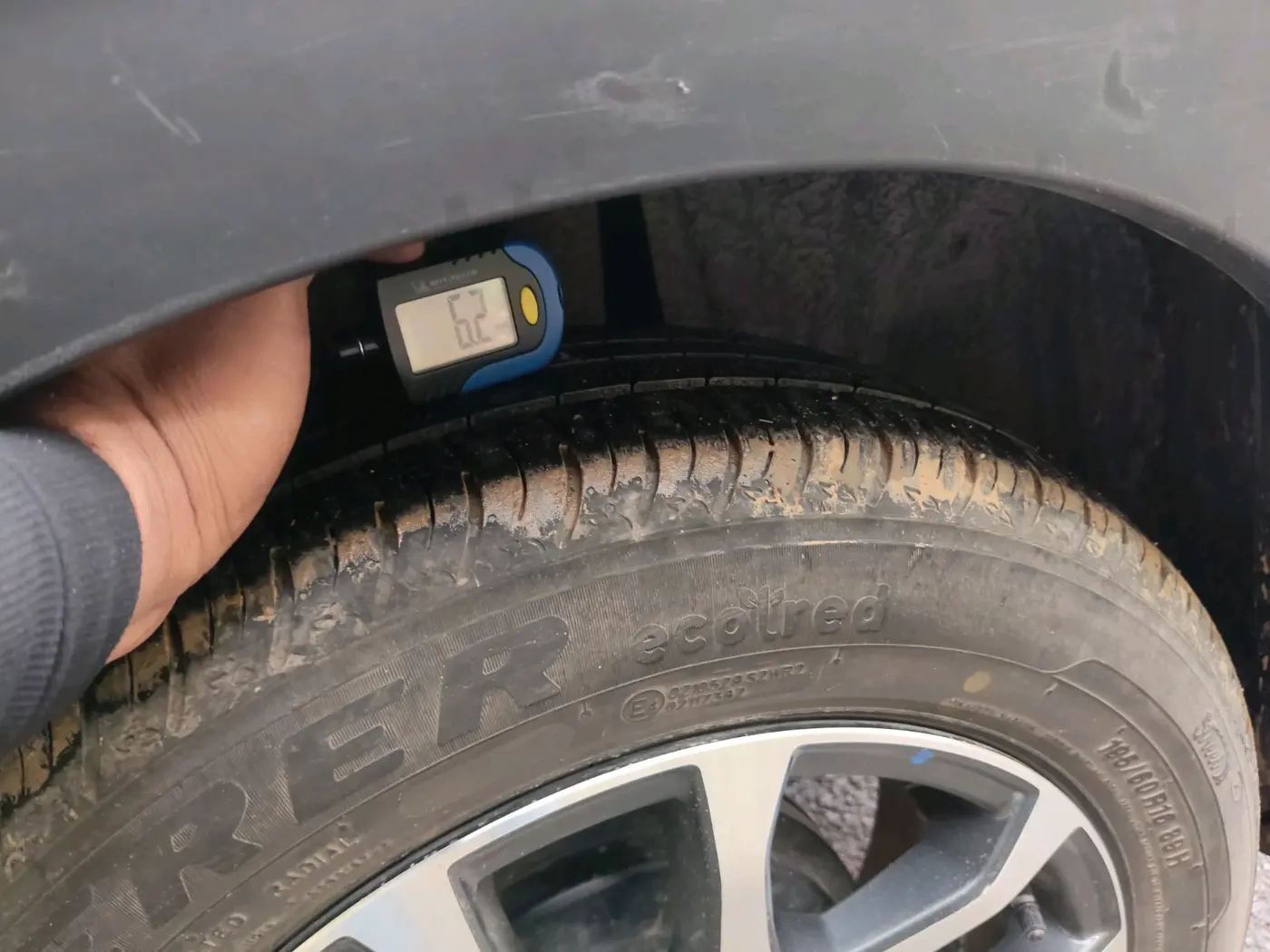 2025 Maruti XL6 ZETA CNG, CNG, Manual, 14,147 km, tyre